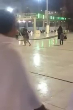 شاهد ردود فعل الأطفال على هذا الأمر أثناء تواجدهم في الحرم المكي