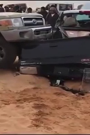 تطير عاليًا ثم تهبط على أخرى .. شاهد هذه السيارة الجيب