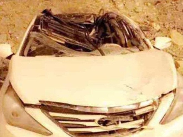 إصابة أربعة اصطدموا بسيارتهم بجمال سائبة في الباحة