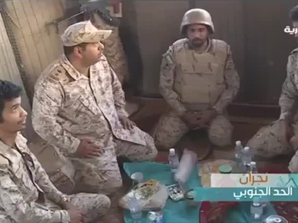 بالفيديو .. شاهد كيف يتناول الجنود على الحدود الجنوبية إفطارهم