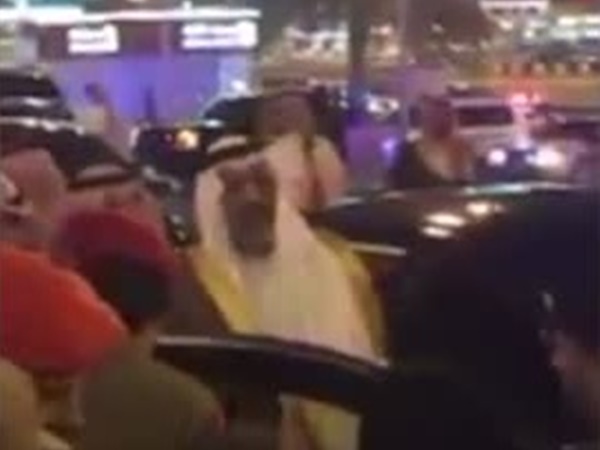 أمير حائل يفك كرب مسجون بدين يبلغ 225 ألف ريال .. فيديو