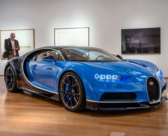 سيارة Bugatti Chiron قطعة فنّية نادرة!