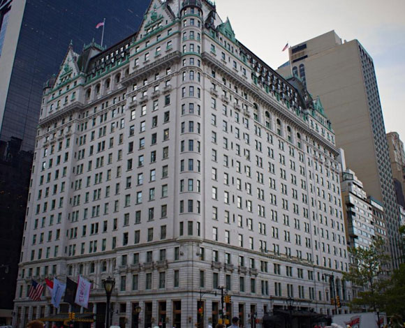 نظرة داخل جناح ASTOR المعروض للبيع في فندق بلازا