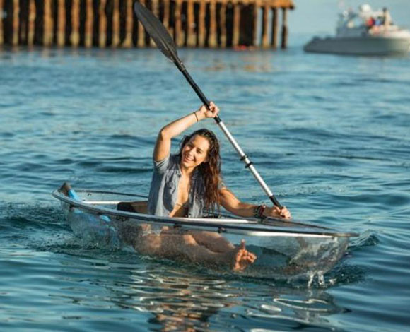 قوارب شفافة ستزيد من متعة رياضة التجديف