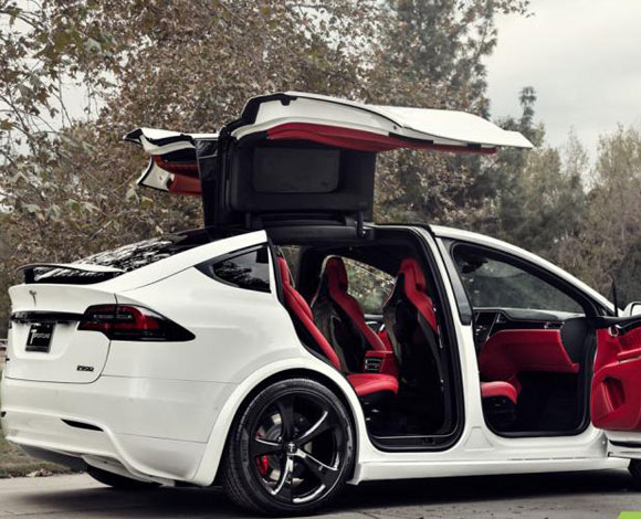 إصدار خاص من سيارة model x بسعر قدره 180 ألف دولار !