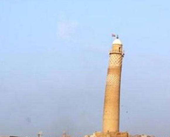 منارة عراقية عمرها 900 عام مهددة بالانهيار