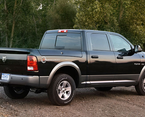 كرايسلر Ram Heavy Duty أناقة بالحزمة السوداء