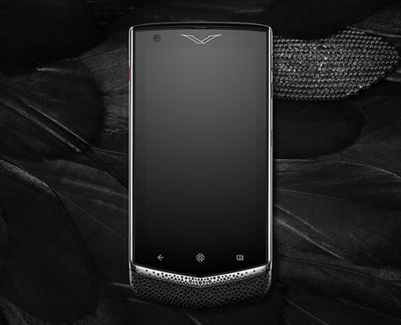شركة Vertu تكشف عن هاتفي Constellation من الياقوت