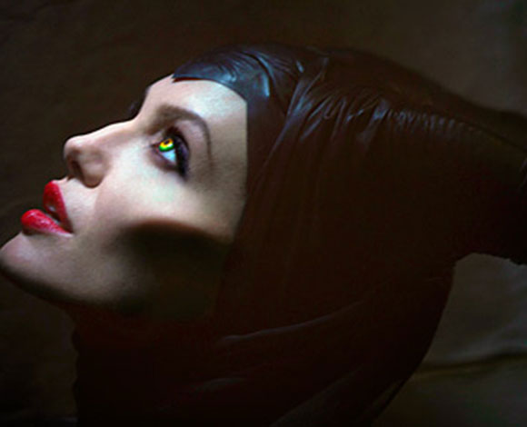 كيف تحولت أنجلينا جولي في فيلمها Maleficent؟
