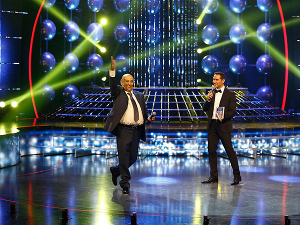 عبد المنعم عمايري يفوز ببرنامج "شكلك مش غريب" 