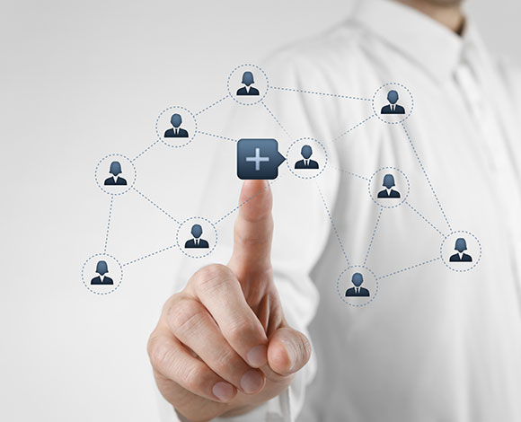 حقائق عن الأوقات التي يقضيها المستخدمون على شبكات التواصل