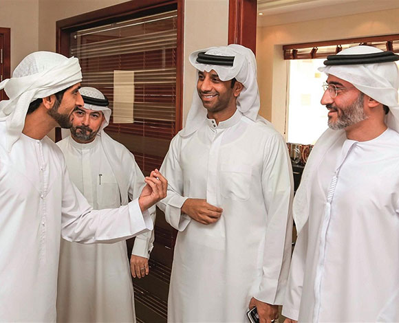 نجوم الغناء يحتفون بفوز ولي عهد دبي في فرنسا  