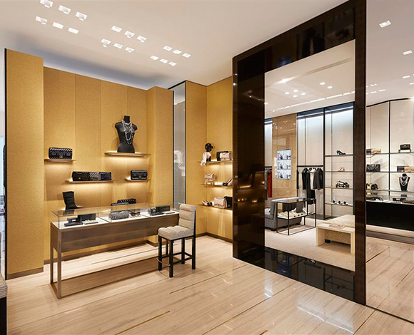 CHANEL تفتتح متجراً جديداً لها في مبنى الركاب رقم 3A