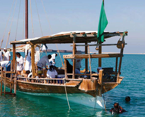 Jumeirah Beach Hotel ... فندق فخم لإقامة مميزة
