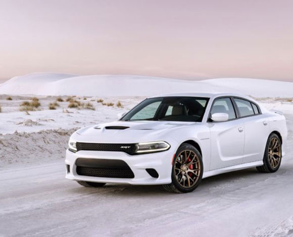"dodge charger hellcat srt 2015" تنطلق بأقصى سرعة