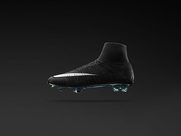 Nike Shoes وكريستيانو رونالدو يطلقان حذاء ميركوريال سوبرفلاي سي آر 7 