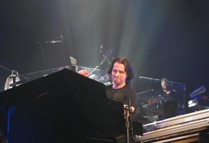 ياني يعود الى دبي ويعد بحفلين استثنائيين