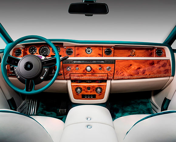 دبي تستقبل "Rolls-Royce Maharaja Phantom Drophead Coupe"