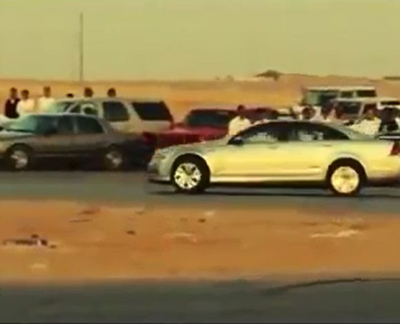 تفحيط كابرس استعراضي مدهش... بالفيديو