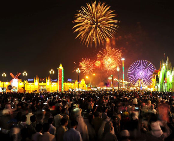 اكثر من 100,000 ضيف في اول ايام مهرجان دبي للتسوق