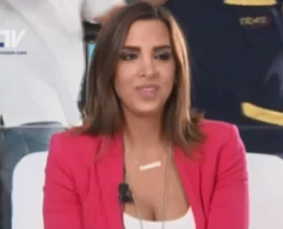 بالفيديو- مذيعة لبنانية تتعرض لأغرب موقف على الهواء
