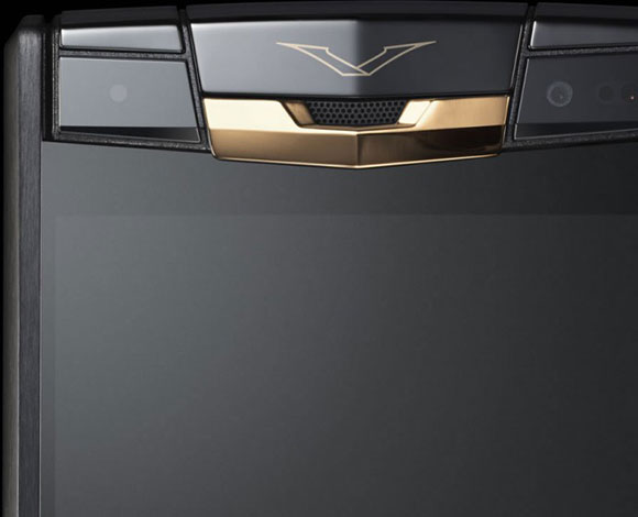 هاتف Pure Jet Red Gold من Vertu... إبداع تقني