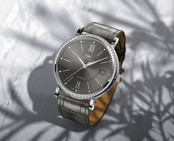 "أي دبليو سي شافهاو زن IWC" تطلق مجموعتها الفاخرة في معرض الدوحة للمجوهرات