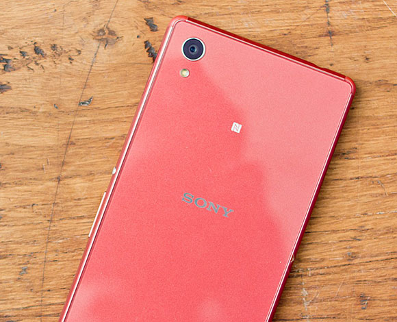سوني تعزز عائلة هواتف Xperia™ بطرح هاتفها الجديد ذي تقنيات التصوير المذهلة