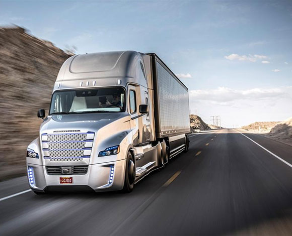 الشاحنات الذاتية القيادية تعود مع Freightliner Inspiration Truck