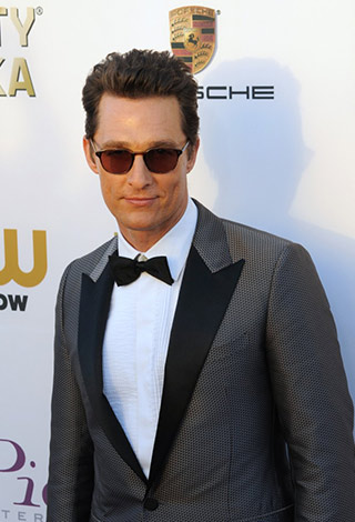 تعرف الى أكثر  10 آباء من النجوم إثارة وجاذبية