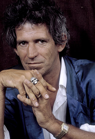 نجوم ونجمات حققوا ثروات بفضل مفاتن أجسامهم