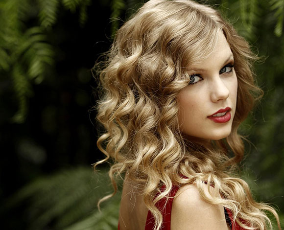 قائمة بأكثر 10 سيدات أنوثة وأبرزهن قوة