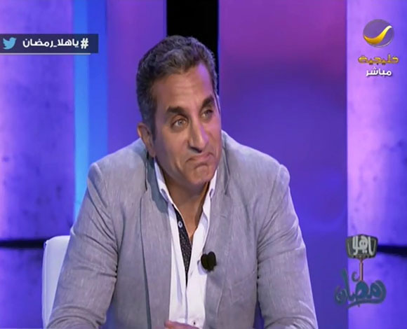 بالفيديو: باسم يوسف يتعرض لموقف حرج على الهواء