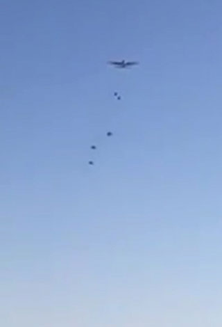 بالفيديو ... نجاة سعوديين من موت محقق