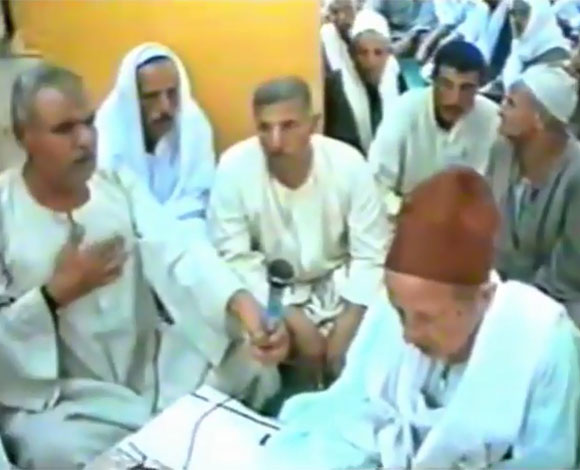 بالفيديو-  مأذون يموت أثناء إشهار زواج