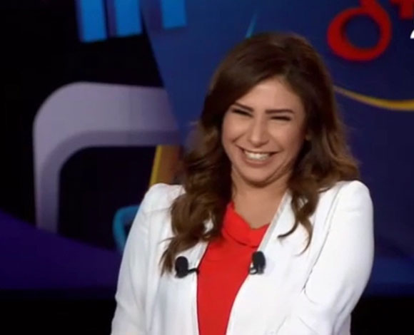 بالفيديو- ممثل سعودي يتعرض لموقع محرج على الهواء