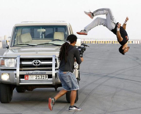 بالفيديو- تعرف على أشجع مغامر إماراتي