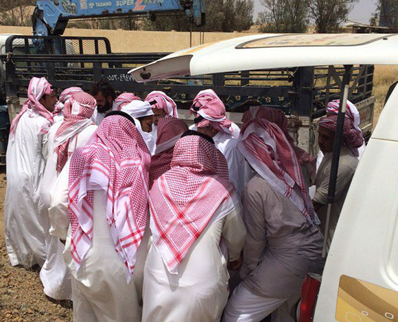 بالفيديو- رافعة لدفن شاب سعودي