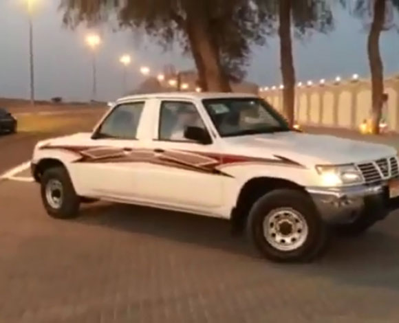 بالفيديو- هذا مما فعله سعودي بسيارته