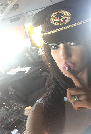 بالفيديو- فضيحة  طيّار الخطوط الكويتية