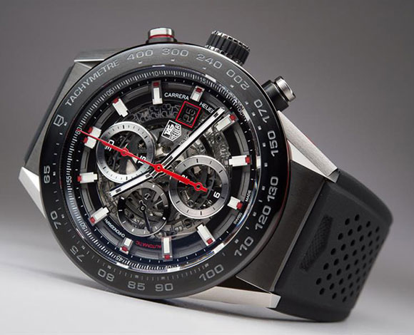إليك الساعة التكنولوجية الأولى في العالم من Tag Heuer