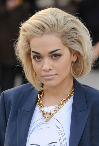 أبرز النجوم الذين فاجأوا والديهم بمجموعة هدايا مميزة