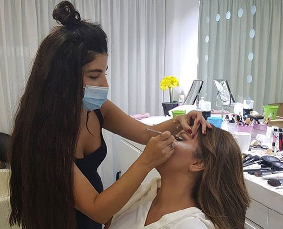 أمل بشوشة تبهر معجبيها في زفافها الفاخر