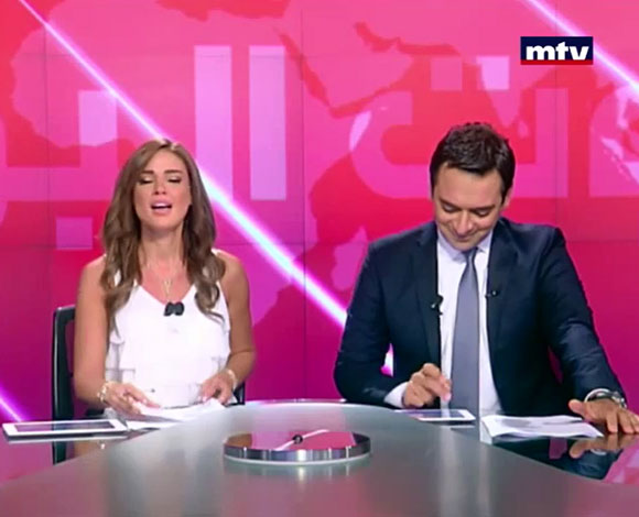 بالفيديو: ضحك في نشرة الأخبار