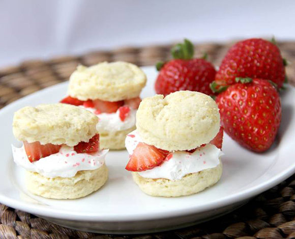 10 فوائد غذائية تجعل من الفراولة طعاماً أساسياً كل يوم