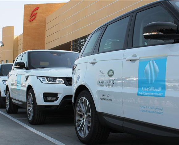 موضوع الاستدامة يستمر في القمة الحكومية مع عرض "رينج روڤر" الهجينة