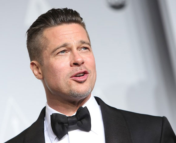 أشهر 10 وقائع تعرض فيها نجوم لهجمات من معجبيهم