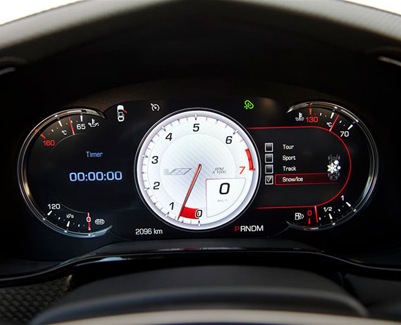 كاديلاك CTS-V 2016 قدرات حقيقية للقيادة ضمن الحلبات