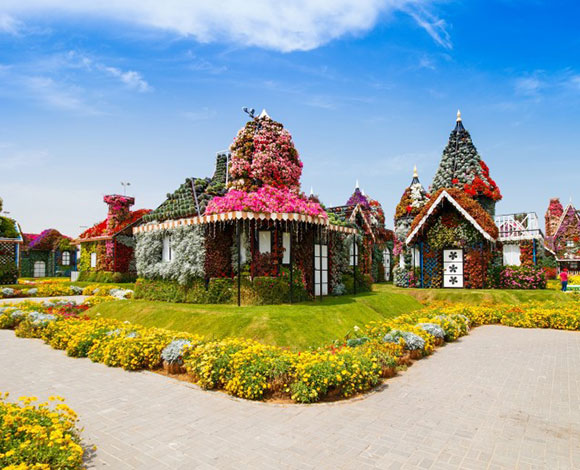 10 طرق مجنونة يمكن من خلالها إنفاق الأموال عند زيارة دبي