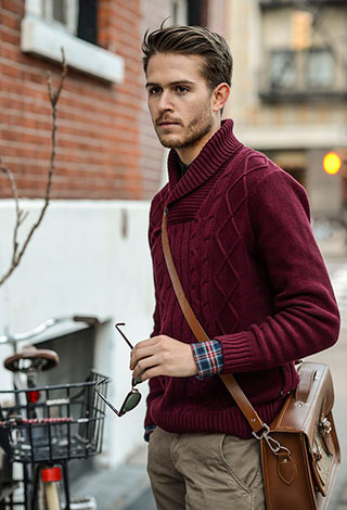 آدم غالاغر... أيقونة متقدة من الحيوية والأناقة